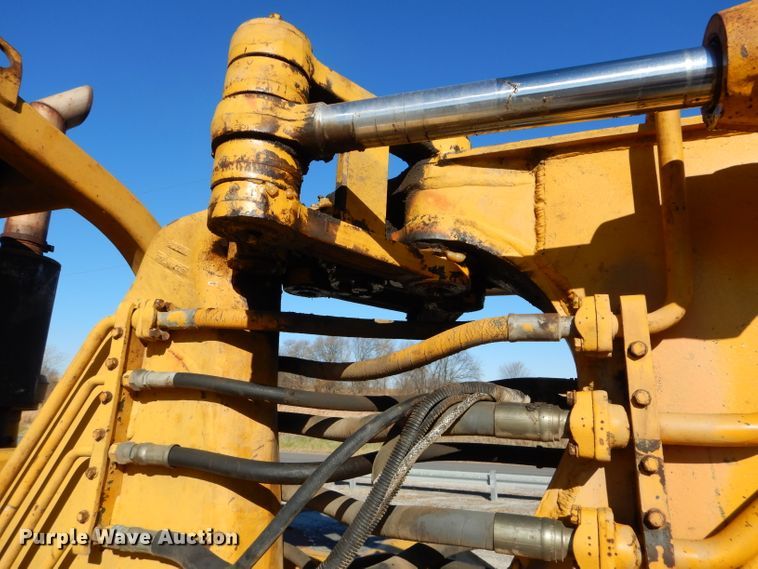 image for item DE2482 1973 Caterpillar 613  elevating scraper