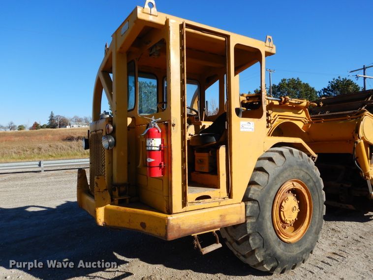 image for item DE2482 1973 Caterpillar 613  elevating scraper