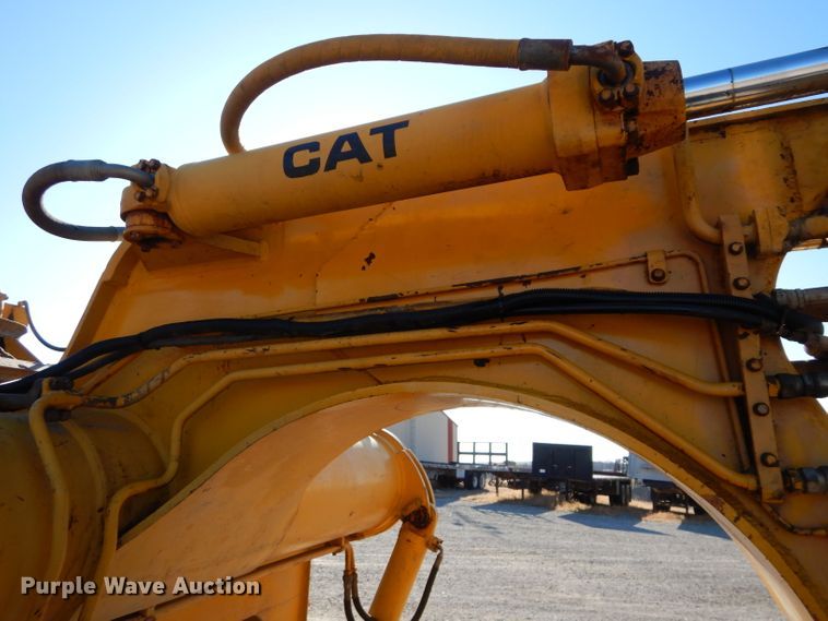 image for item DE2482 1973 Caterpillar 613  elevating scraper