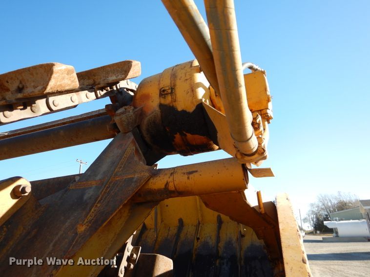 image for item DE2482 1973 Caterpillar 613  elevating scraper