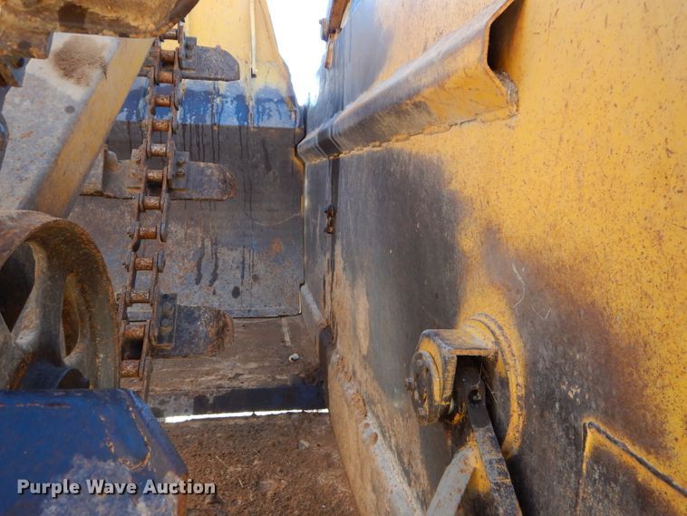 image for item DE2482 1973 Caterpillar 613  elevating scraper