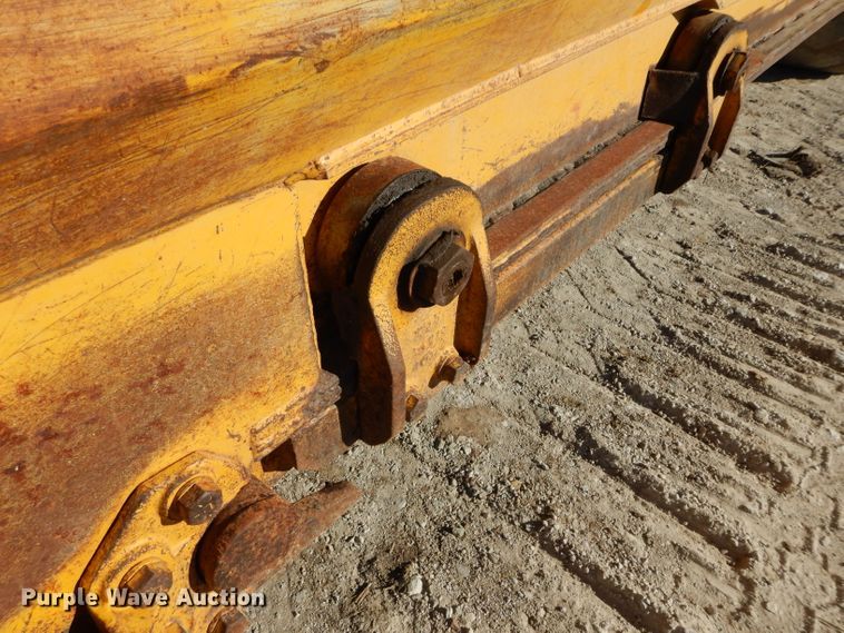 image for item DE2482 1973 Caterpillar 613  elevating scraper