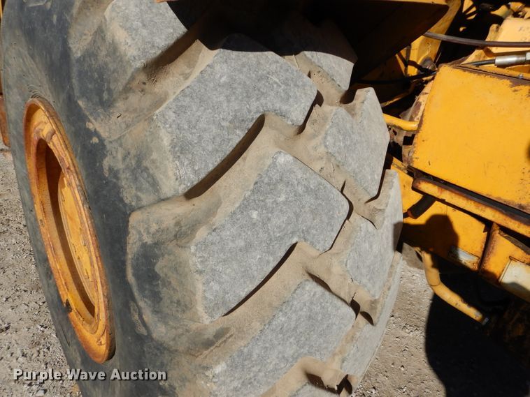 image for item DE2482 1973 Caterpillar 613  elevating scraper