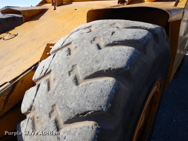 image for item DE2482 1973 Caterpillar 613  elevating scraper