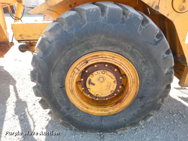 image for item DE2482 1973 Caterpillar 613  elevating scraper
