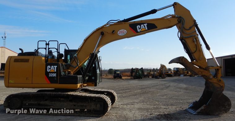 image for item DE2483 2014 Caterpillar 320E L  excavator