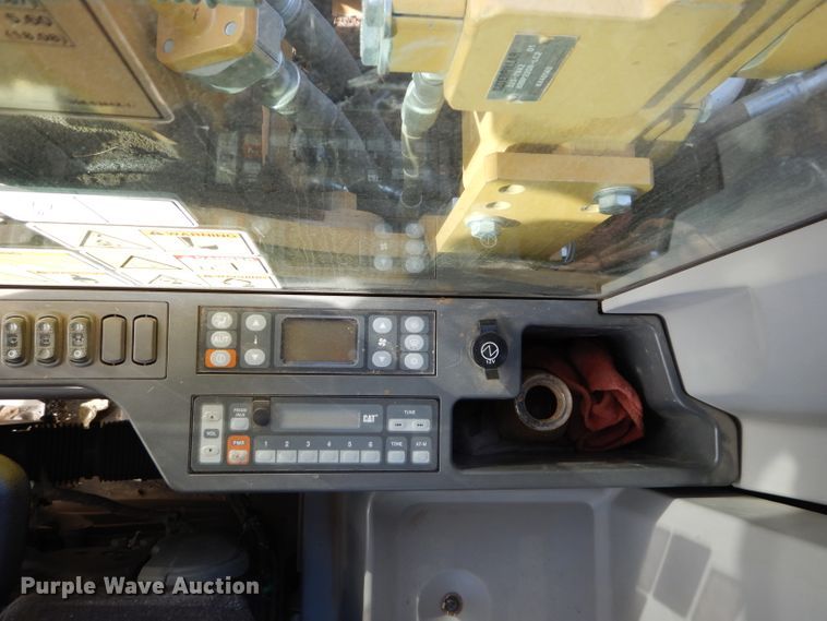 image for item DE2483 2014 Caterpillar 320E L  excavator