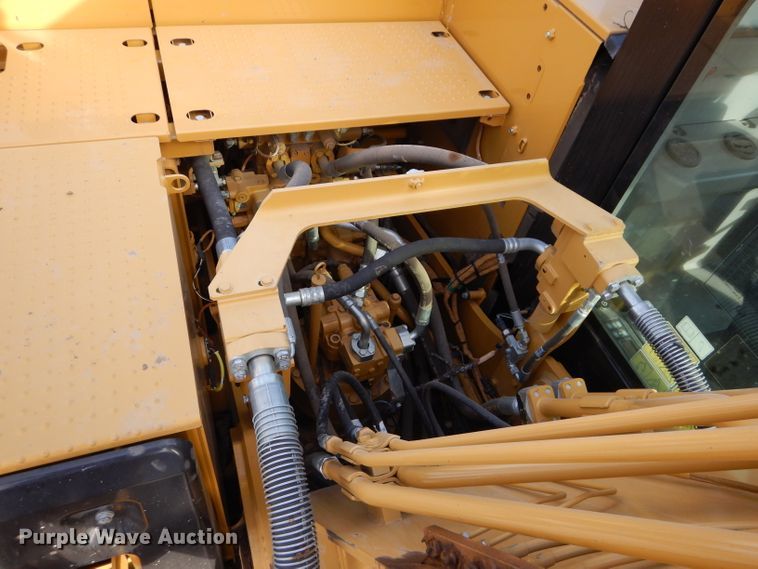 image for item DE2483 2014 Caterpillar 320E L  excavator