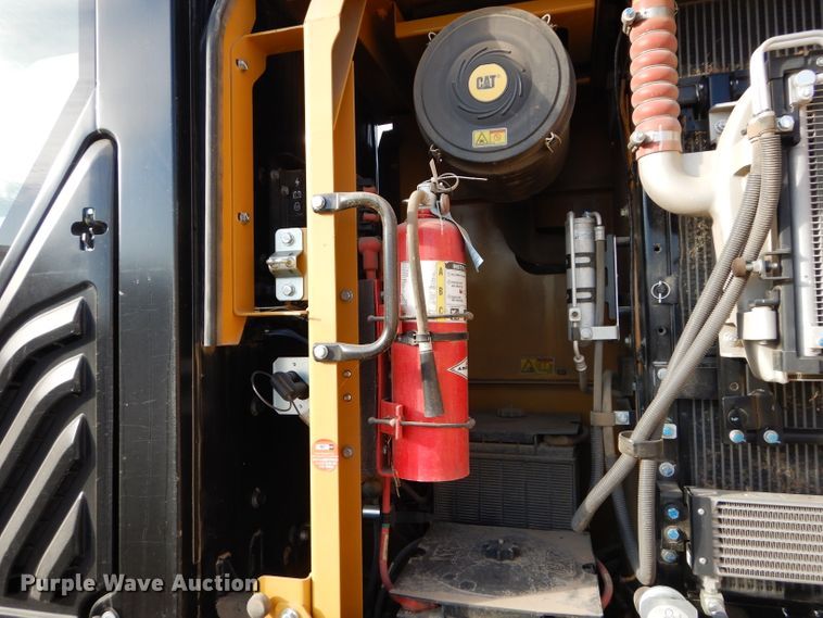 image for item DE2483 2014 Caterpillar 320E L  excavator