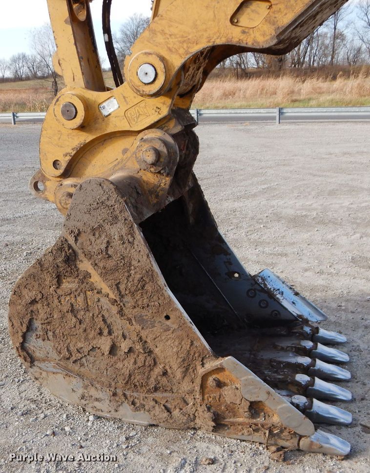 image for item DE2483 2014 Caterpillar 320E L  excavator