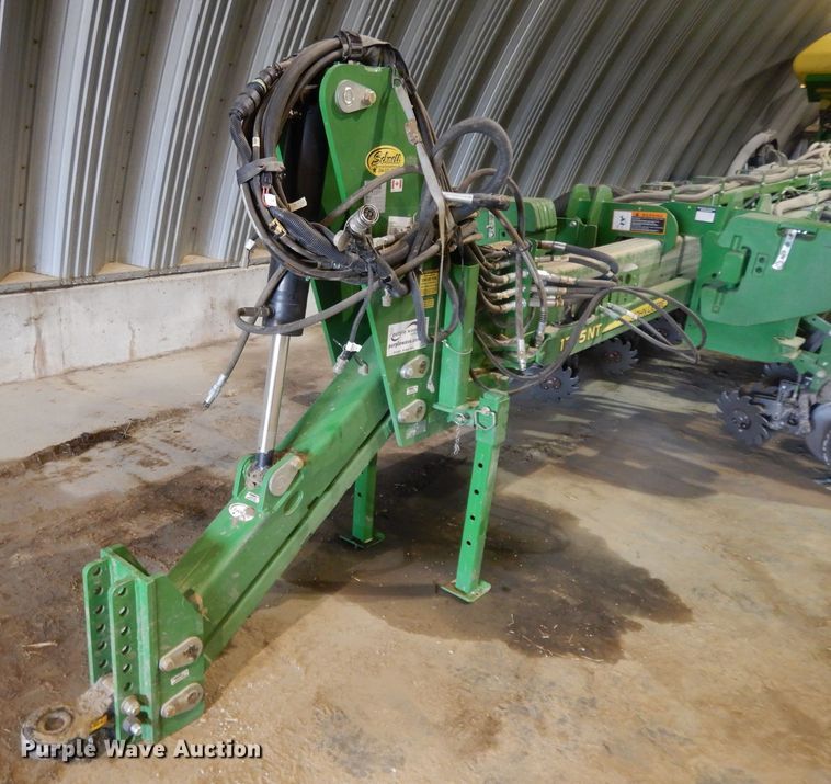 image for item DE2484 2016 John Deere 1775NT  planter