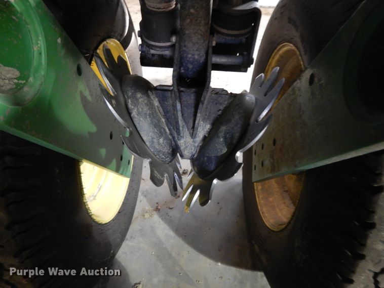 image for item DE2484 2016 John Deere 1775NT  planter