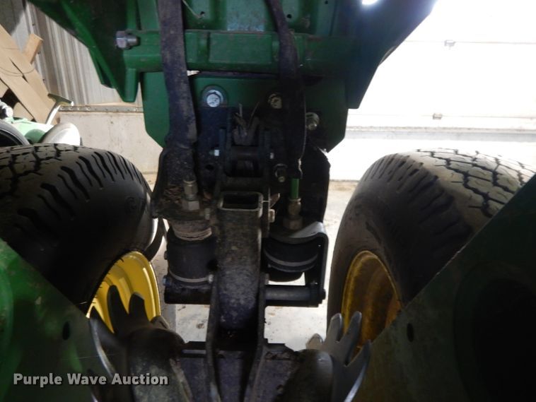 image for item DE2484 2016 John Deere 1775NT  planter