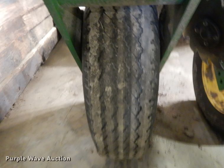 image for item DE2484 2016 John Deere 1775NT  planter