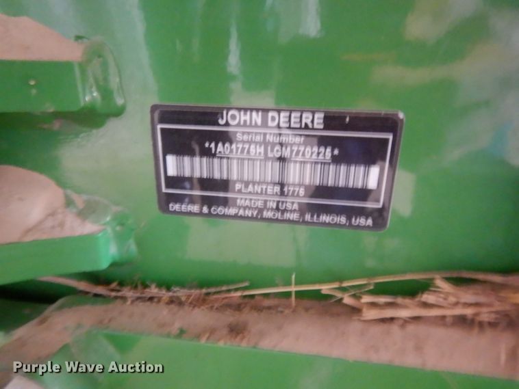 image for item DE2484 2016 John Deere 1775NT  planter