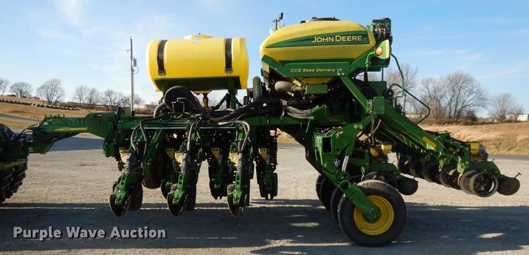 image for item DE2485 2012 John Deere 1790 CCS  split row no-till planter