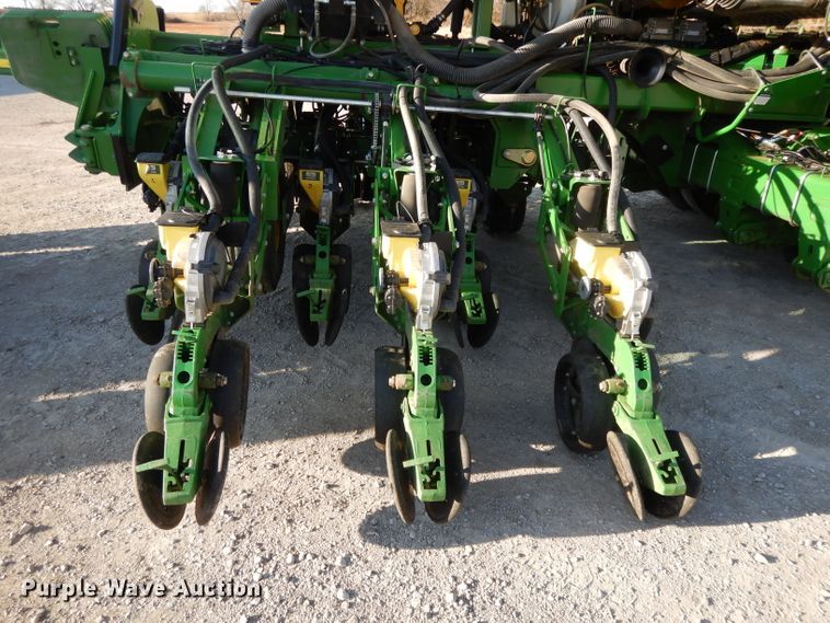 image for item DE2485 2012 John Deere 1790 CCS  split row no-till planter