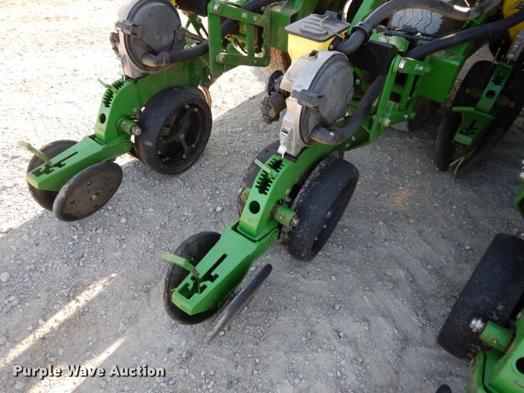 image for item DE2485 2012 John Deere 1790 CCS  split row no-till planter