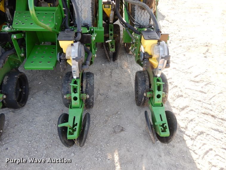 image for item DE2485 2012 John Deere 1790 CCS  split row no-till planter