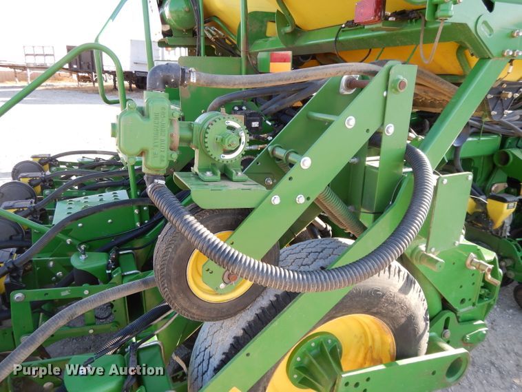 image for item DE2485 2012 John Deere 1790 CCS  split row no-till planter