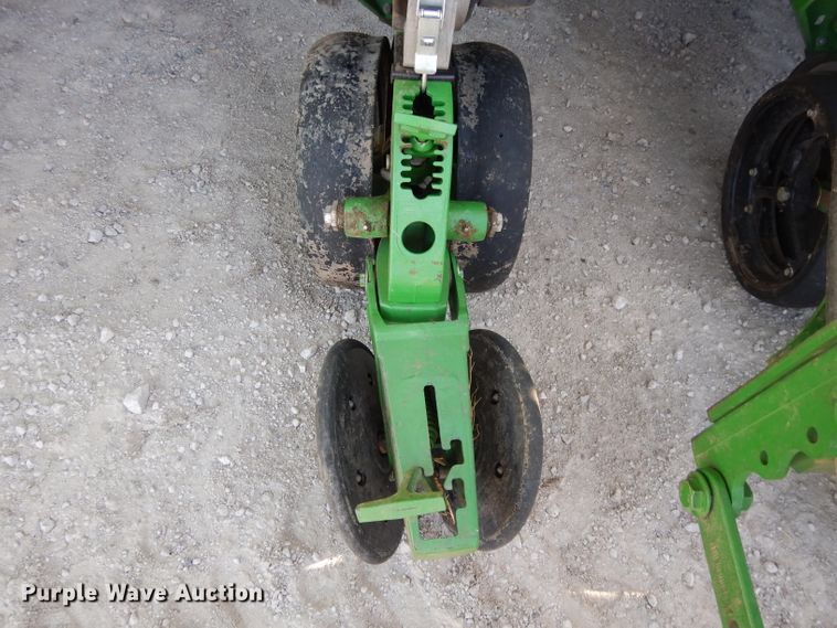 image for item DE2485 2012 John Deere 1790 CCS  split row no-till planter