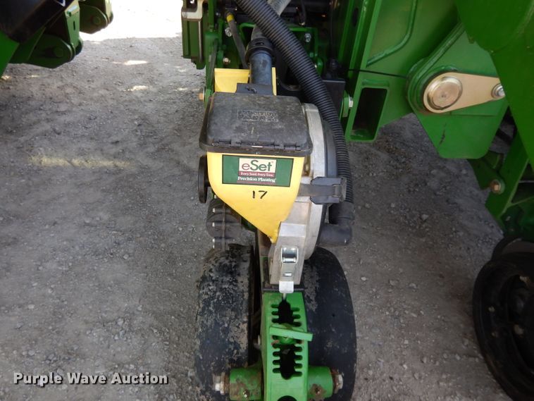 image for item DE2485 2012 John Deere 1790 CCS  split row no-till planter