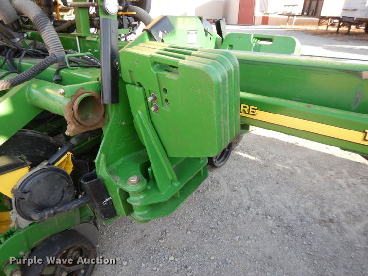 image for item DE2485 2012 John Deere 1790 CCS  split row no-till planter