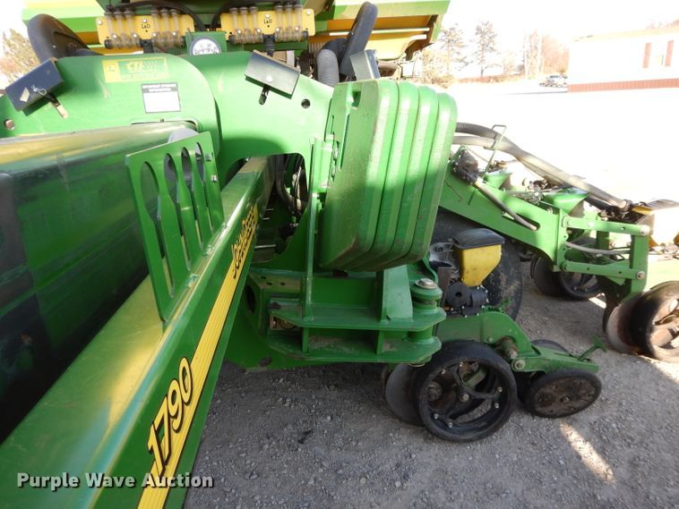 image for item DE2485 2012 John Deere 1790 CCS  split row no-till planter