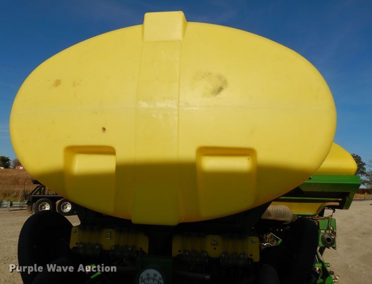 image for item DE2485 2012 John Deere 1790 CCS  split row no-till planter