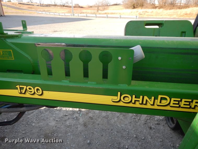 image for item DE2485 2012 John Deere 1790 CCS  split row no-till planter