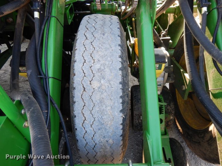 image for item DE2485 2012 John Deere 1790 CCS  split row no-till planter