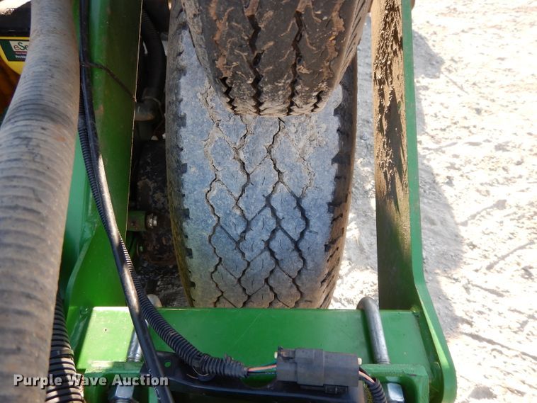 image for item DE2485 2012 John Deere 1790 CCS  split row no-till planter