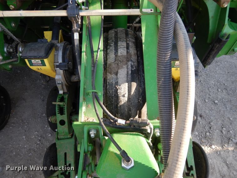 image for item DE2485 2012 John Deere 1790 CCS  split row no-till planter