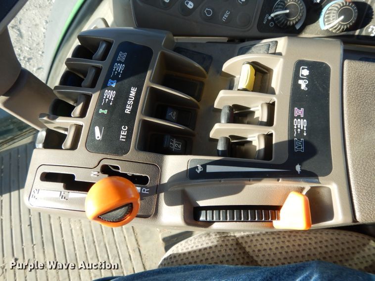 image for item DE2486 2012 John Deere 7280R  MFWD tractor