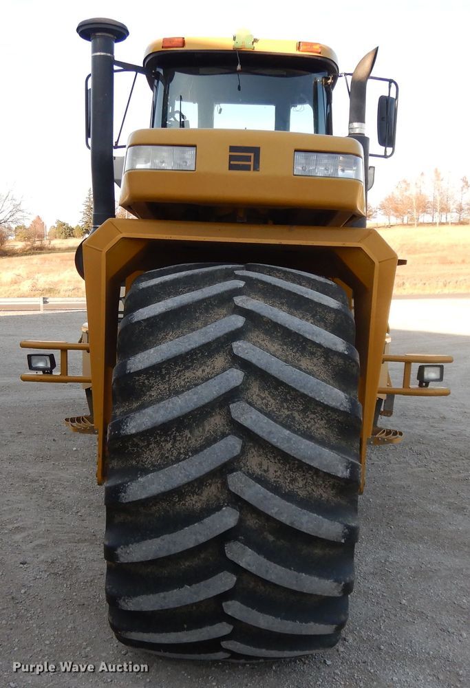 image for item DE2487 2000 Ag-Chem TerraGator 9103  applicator