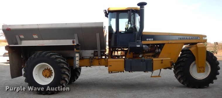 image for item DE2487 2000 Ag-Chem TerraGator 9103  applicator