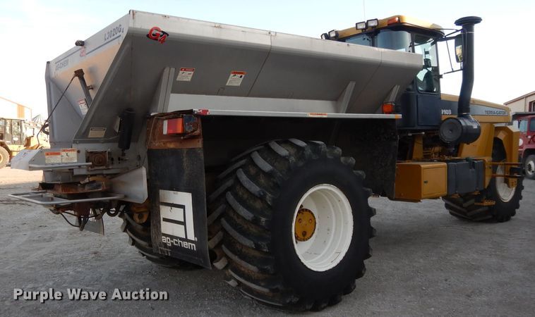 image for item DE2487 2000 Ag-Chem TerraGator 9103  applicator