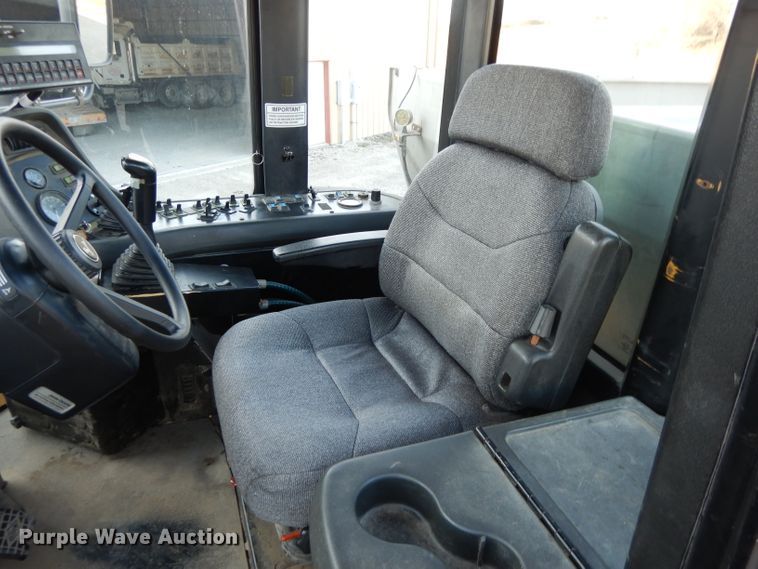 image for item DE2487 2000 Ag-Chem TerraGator 9103  applicator