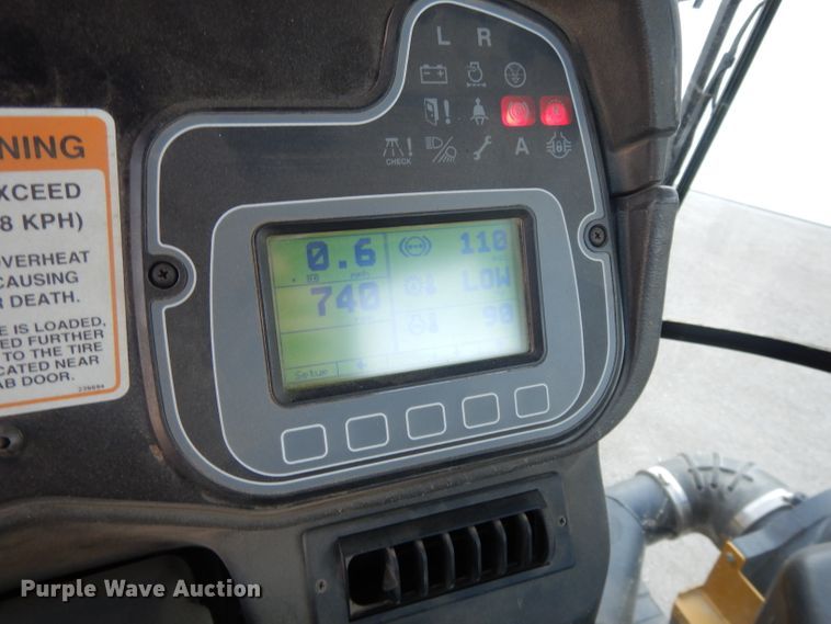 image for item DE2487 2000 Ag-Chem TerraGator 9103  applicator