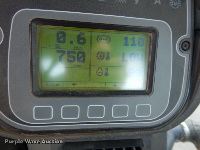 image for item DE2487 2000 Ag-Chem TerraGator 9103  applicator