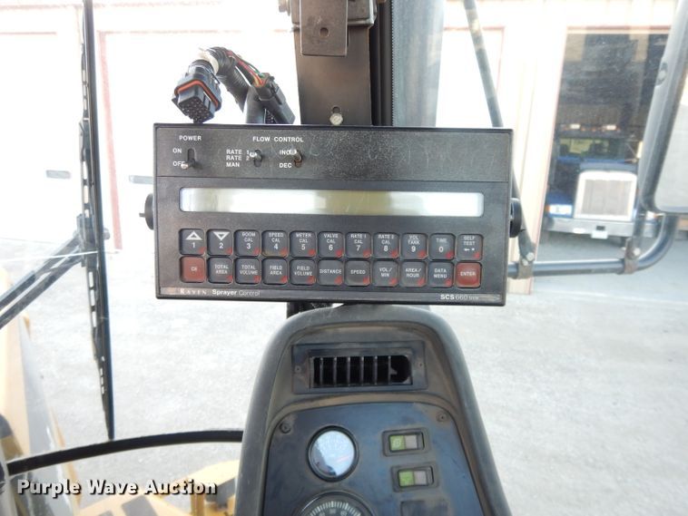 image for item DE2487 2000 Ag-Chem TerraGator 9103  applicator