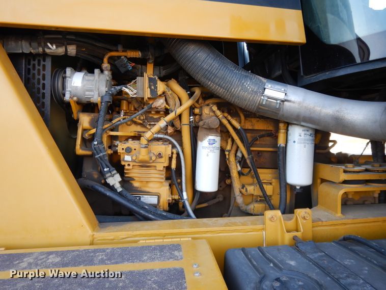 image for item DE2487 2000 Ag-Chem TerraGator 9103  applicator