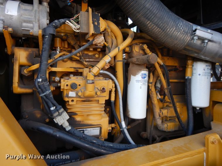 image for item DE2487 2000 Ag-Chem TerraGator 9103  applicator