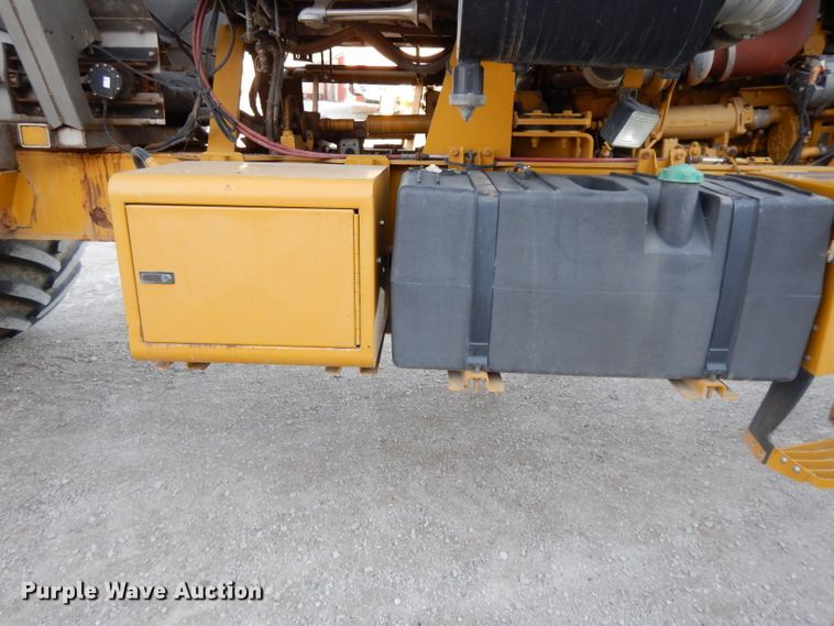 image for item DE2487 2000 Ag-Chem TerraGator 9103  applicator