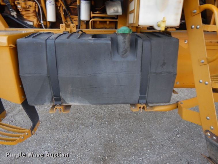 image for item DE2487 2000 Ag-Chem TerraGator 9103  applicator