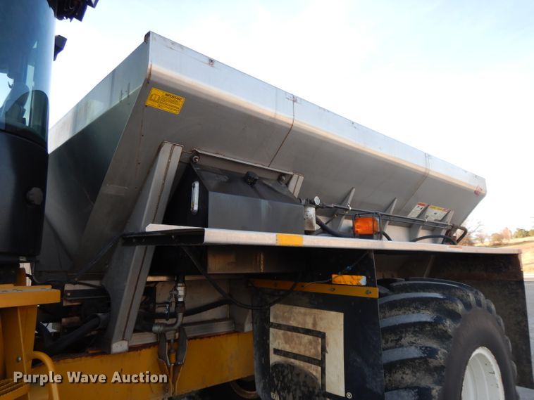 image for item DE2487 2000 Ag-Chem TerraGator 9103  applicator