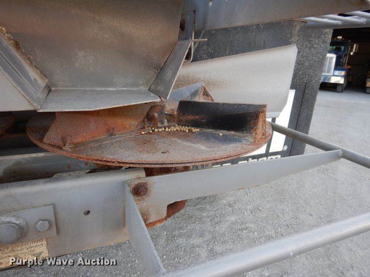 image for item DE2487 2000 Ag-Chem TerraGator 9103  applicator