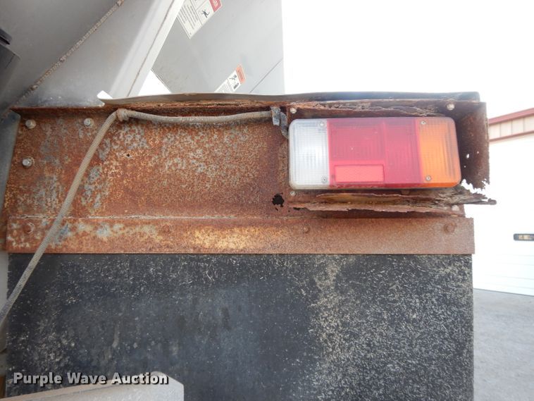 image for item DE2487 2000 Ag-Chem TerraGator 9103  applicator