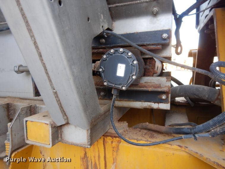 image for item DE2487 2000 Ag-Chem TerraGator 9103  applicator