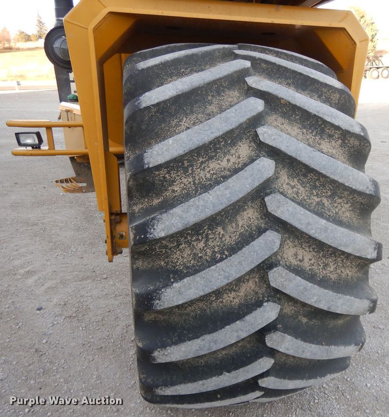 image for item DE2487 2000 Ag-Chem TerraGator 9103  applicator